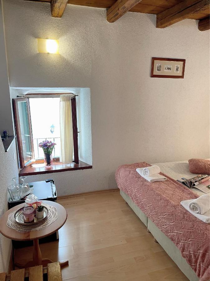 House Ivancic-Free Parking Трогир Екстериор снимка