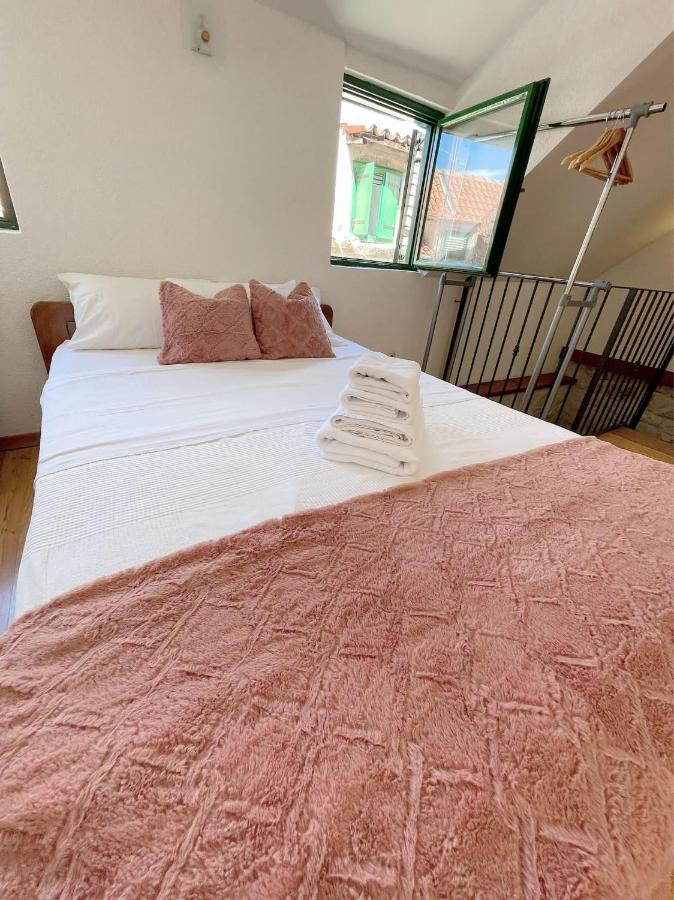 House Ivancic-Free Parking Трогир Екстериор снимка