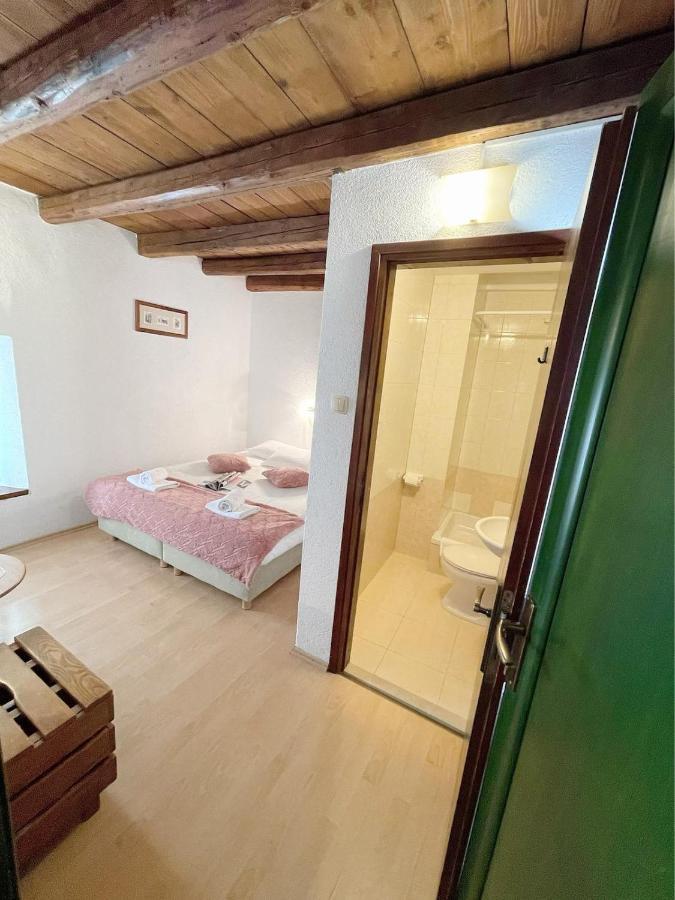 House Ivancic-Free Parking Трогир Екстериор снимка